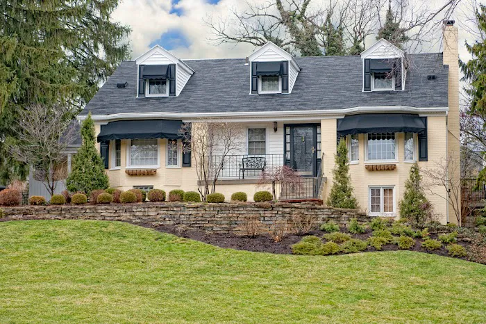 A-1 Wholesale Window Co Picture 2