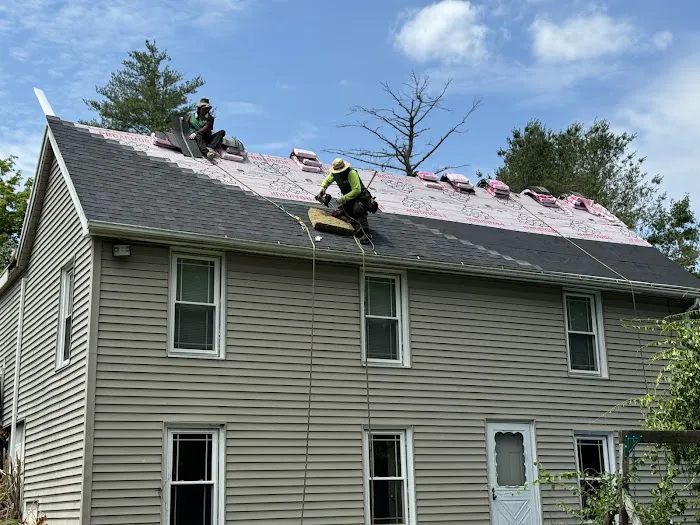 Affordable Roofing / Gutters Picture 4