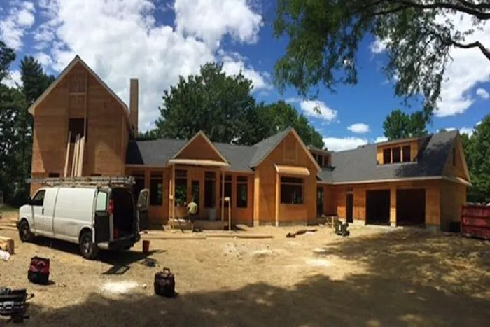 Damphousse Roofing LLP Picture 2