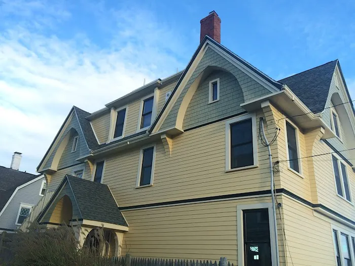 HiTech Windows & Siding Installations Picture 1
