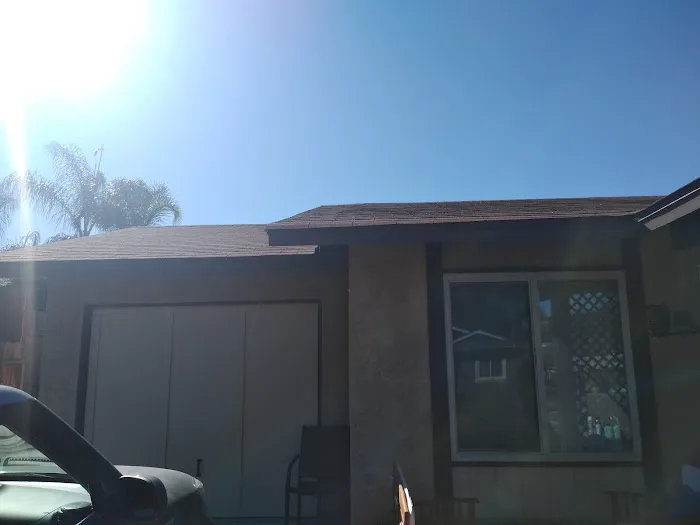 Santa Fe Roofing & Rain Gutters Picture 4