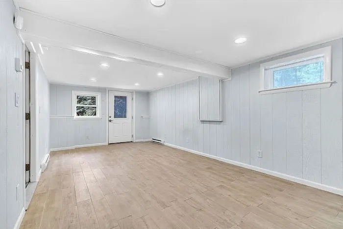 Red-Barre, LLC Picture 9