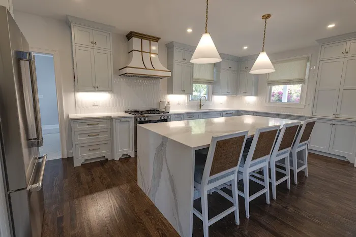 Remodeling Right Picture 2