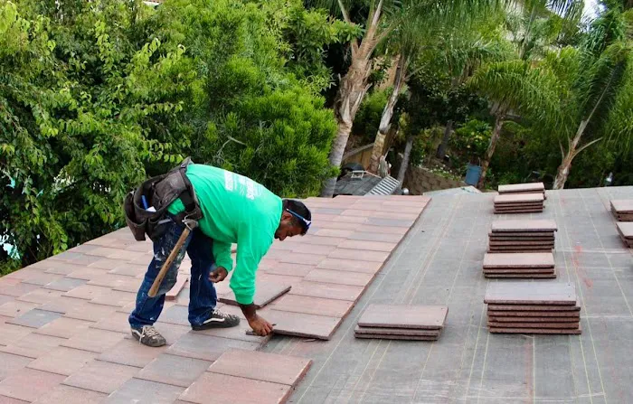 Alfredo's Roofing Picture 10