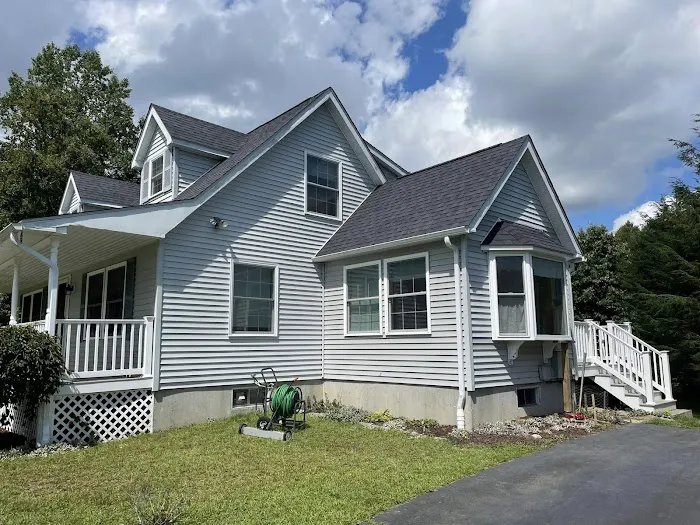 JS and R Roofing Company | Roofer | Siding | Gutters Contractor Picture 3