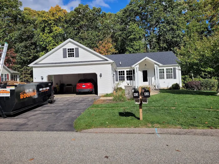 JS and R Roofing Company | Roofer | Siding | Gutters Contractor Picture 10