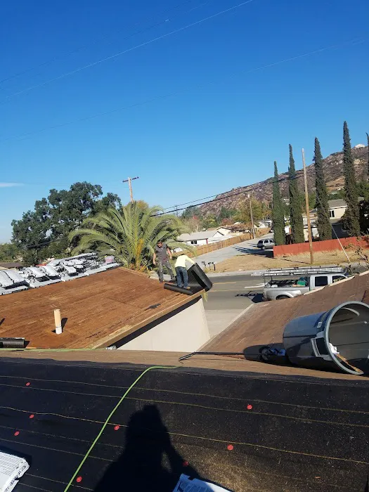 Alfaros and Son Roofing LLC - Shingle Roof Installation and Repair Picture 1