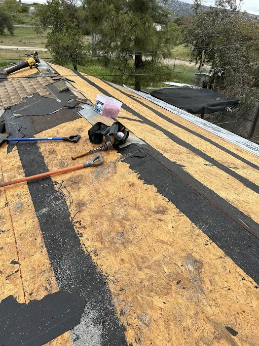 Alfaros and Son Roofing LLC - Shingle Roof Installation and Repair Picture 6