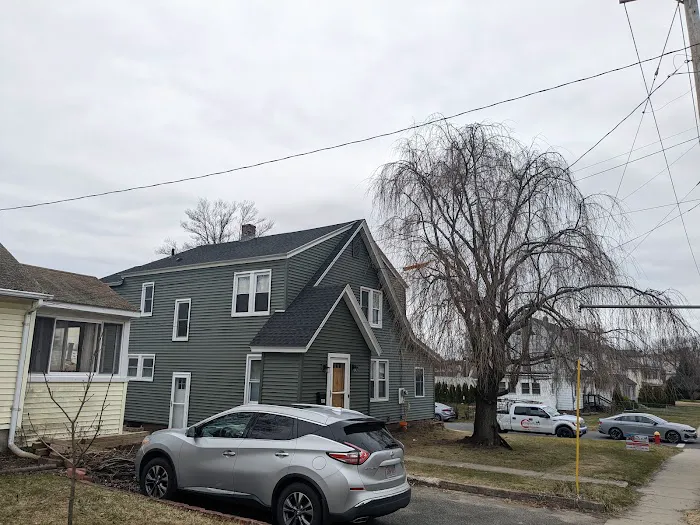 Cedar Falls Roofing and Siding Picture 7