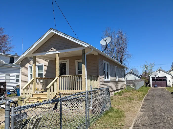 Cedar Falls Roofing and Siding Picture 10