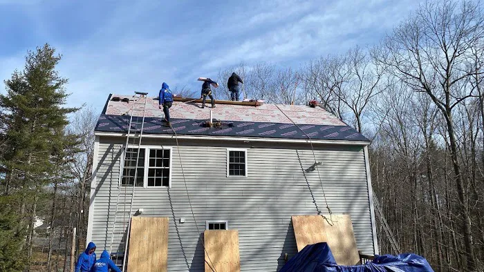 Adam Vaillancourt Roofing & Gutters Picture 7