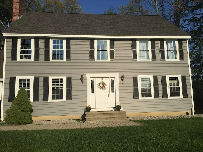 Rejean's Custom Quality Siding LLC Picture 4