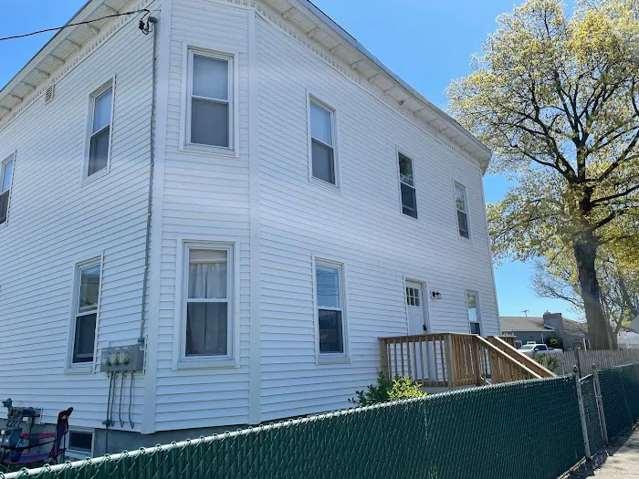 Rejean's Custom Quality Siding LLC Picture 5