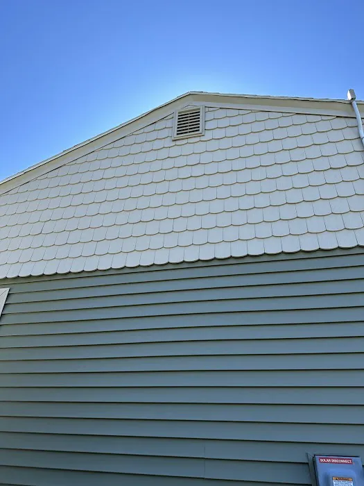 Rejean's Custom Quality Siding LLC Picture 7