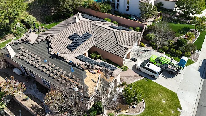 CASAS ROOF INC Picture 4