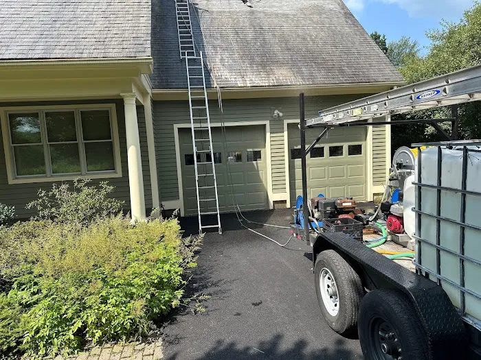 Adam Quenneville Roofing & Siding Picture 8