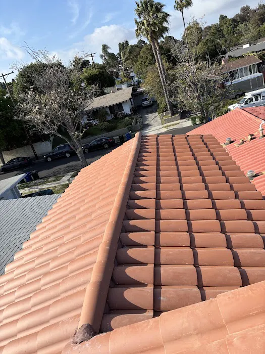 Roofing Hands Renovations inc Picture 2