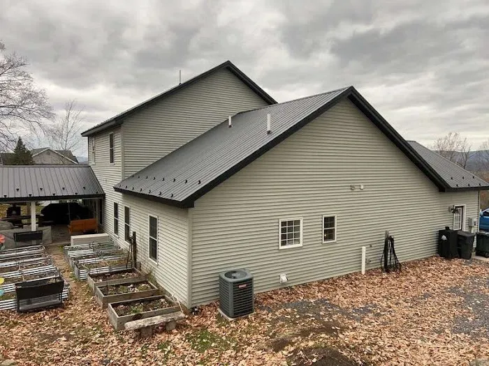 Good Hands Roofing Picture 3