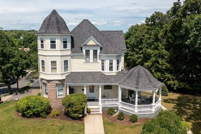 United Home Experts Picture 2