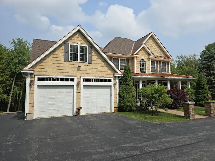 Monarch Roofing and General Contractors Picture 1