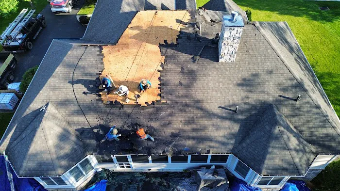 Ryan's Roofing Picture 2