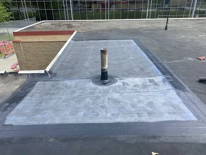 Ryan's Roofing Picture 7
