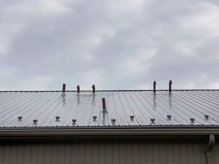 R & R Roofing/Rubber/Metal/Shingle Roofing Picture 4