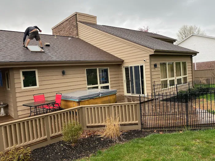C &J Roofing, LLC Picture 2