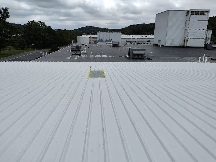 R and J Seamless Roofing Systems Picture 7