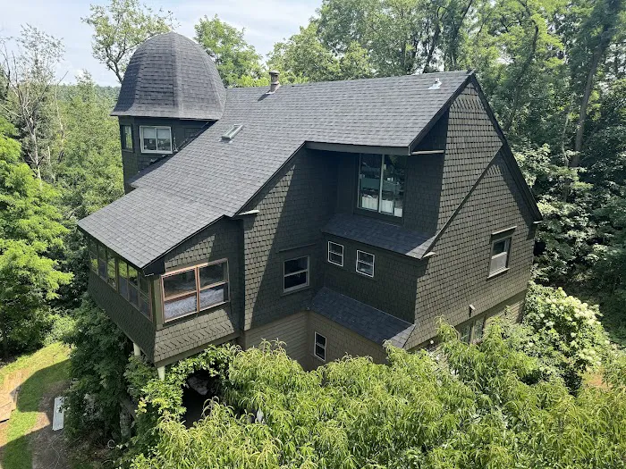 WB Roofing & Siding Picture 3