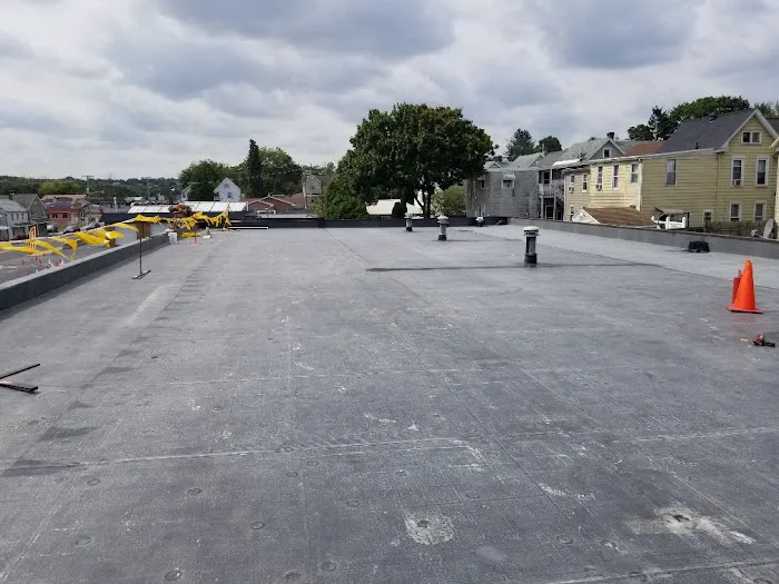 R & R Roofing /Rubber,Metal Picture 2