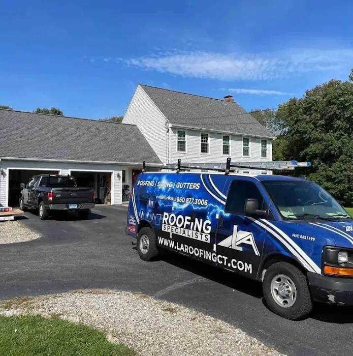 LA ROOFING LLC Picture 2