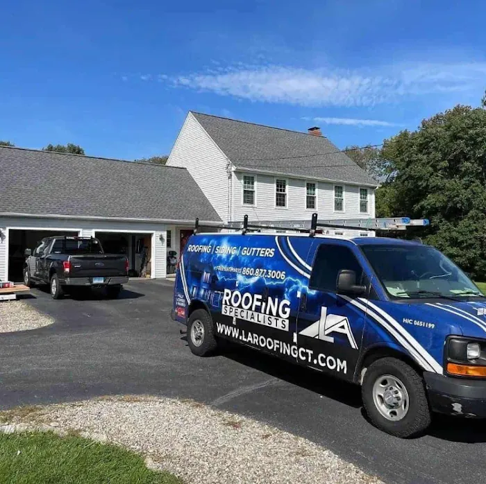 LA ROOFING LLC Picture 3