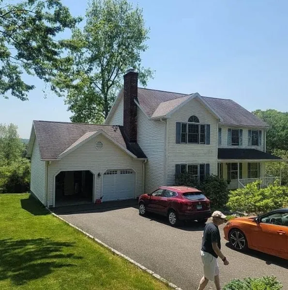 LA ROOFING LLC Picture 5