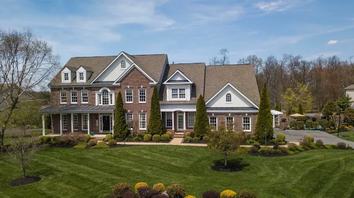Blue Line Roofing & Exteriors Picture 2