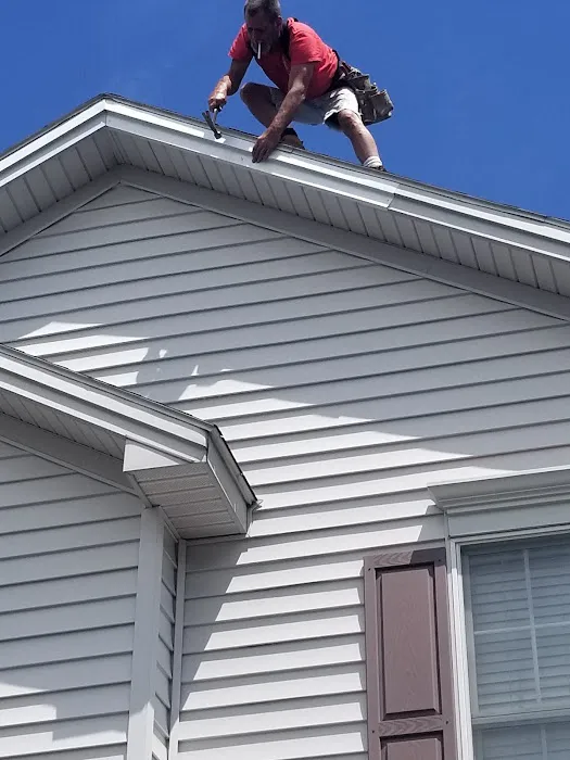 HARTZ ROOFING Picture 4