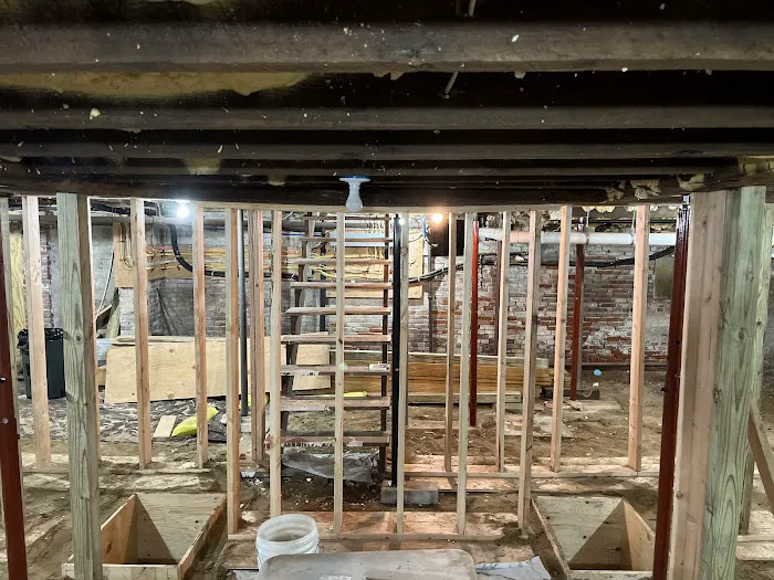 Mainville Windows Picture 8