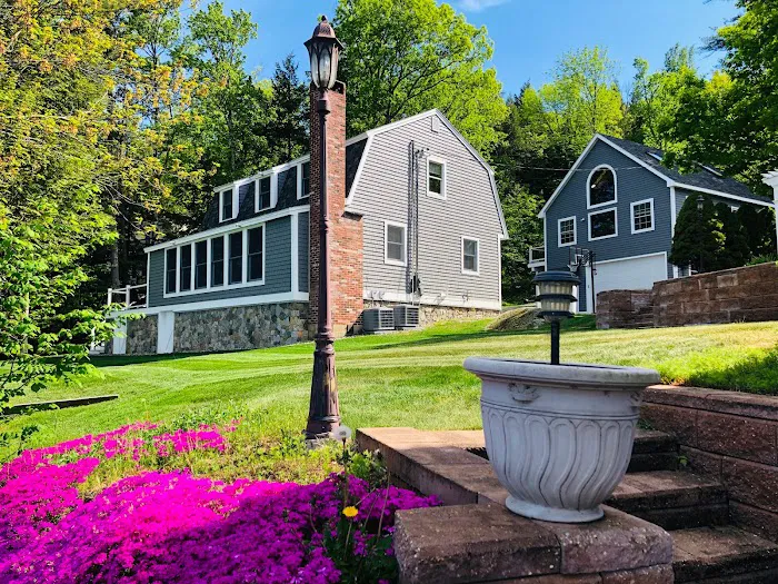 Winnipesaukee Roofing & Siding Picture 8