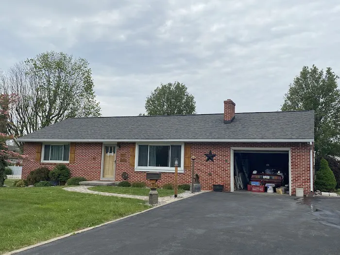 3 Clovers Roofing & Construction Inc. Picture 2