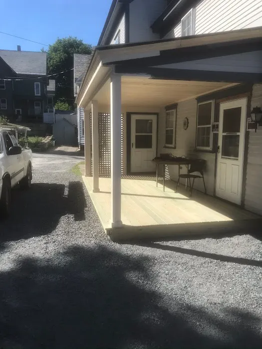 Thomas and Hall 802 Builders Picture 5