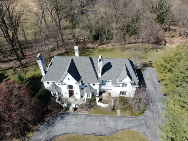 The Thomas Roofing Company, Inc. Picture 4