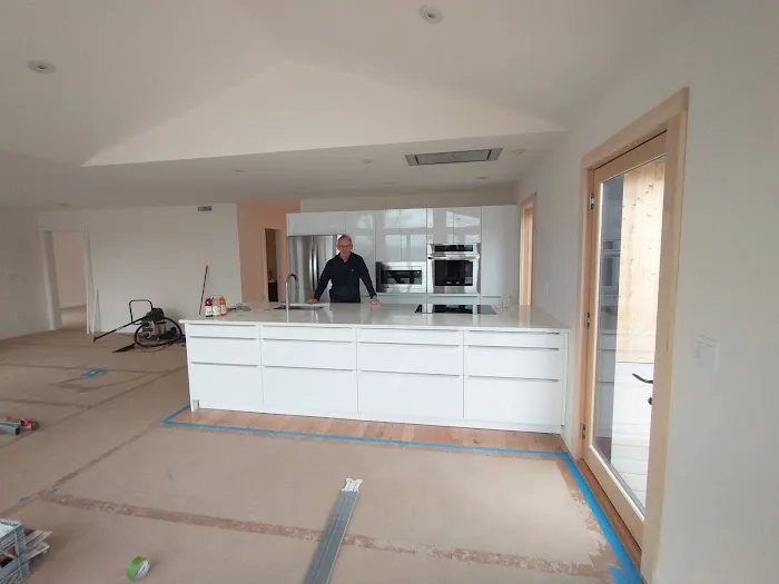 Gregory Perchemlides Carpentry Picture 2