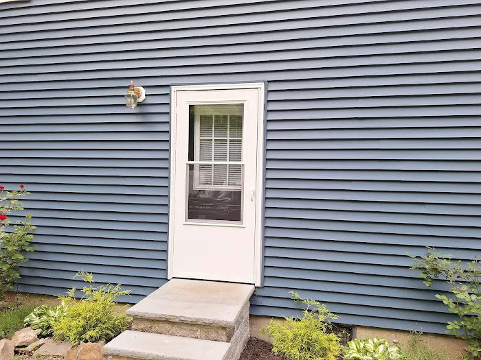 I Know a Guy Picture 4