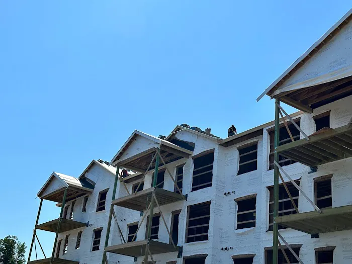 QSH CONSTRUCTION Picture 2