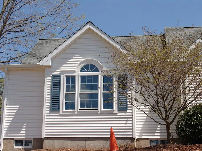 Leading Edge Exteriors LLC Picture 1