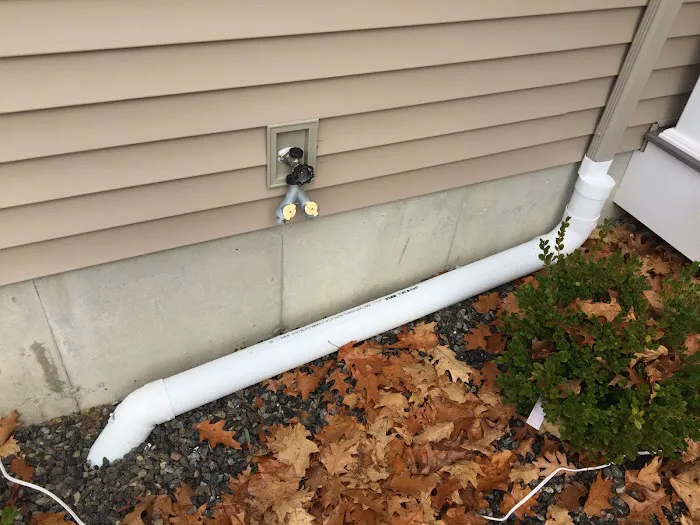 Central N.H. Gutter Services Picture 2