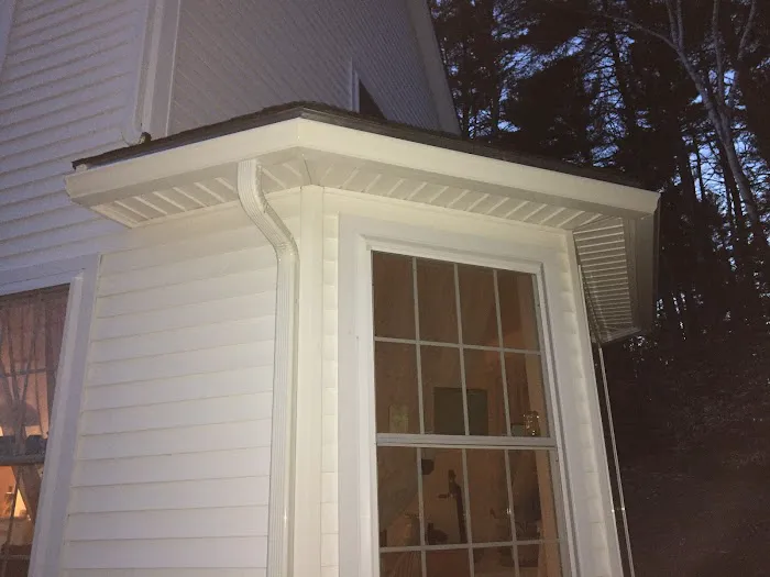 Central N.H. Gutter Services Picture 10