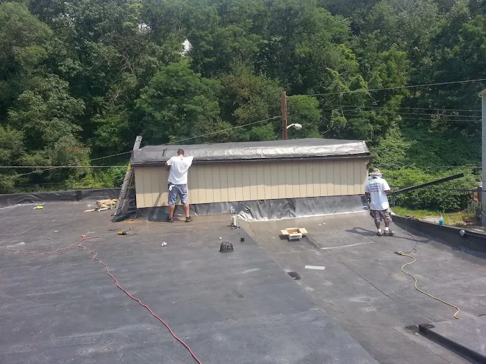 Roberts Roofing Co. Picture 1