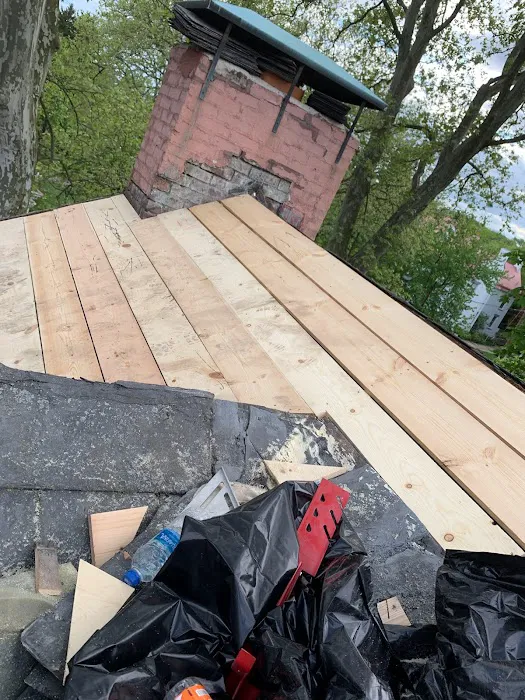 Roberts Roofing Co. Picture 7