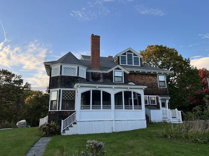 Caron Roofing & Construction Picture 1